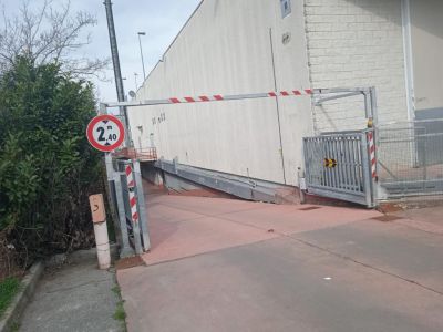 Garage ⦁ Via Eugenio Curiel, Rozzano MILANO (MI)