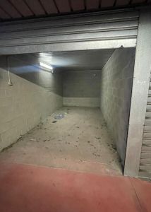 Garage ⦁ Via Eugenio Curiel, Rozzano MILANO (MI)